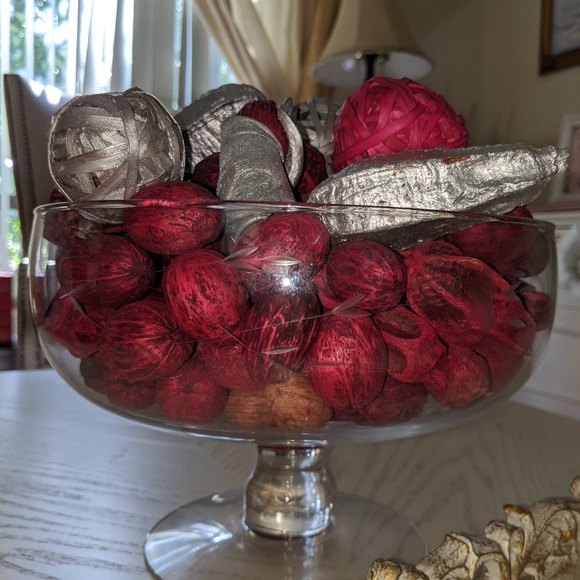 Princes House Large center piece - Picture 1 of 1